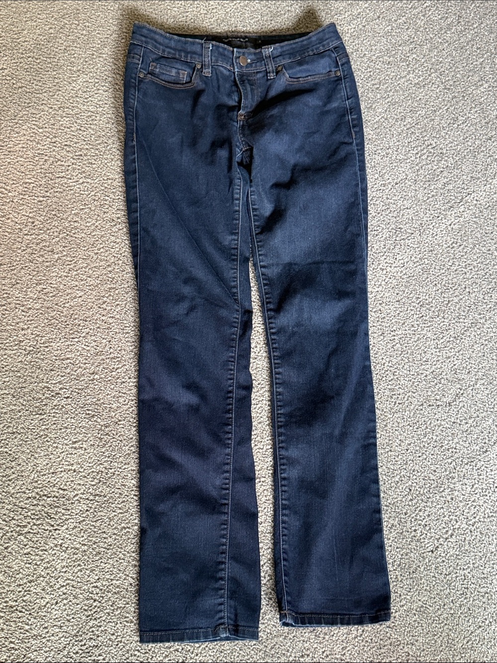 Calvin Klein Women's Dark Wash Blue Straight-Leg Denim Jeans. Size 4